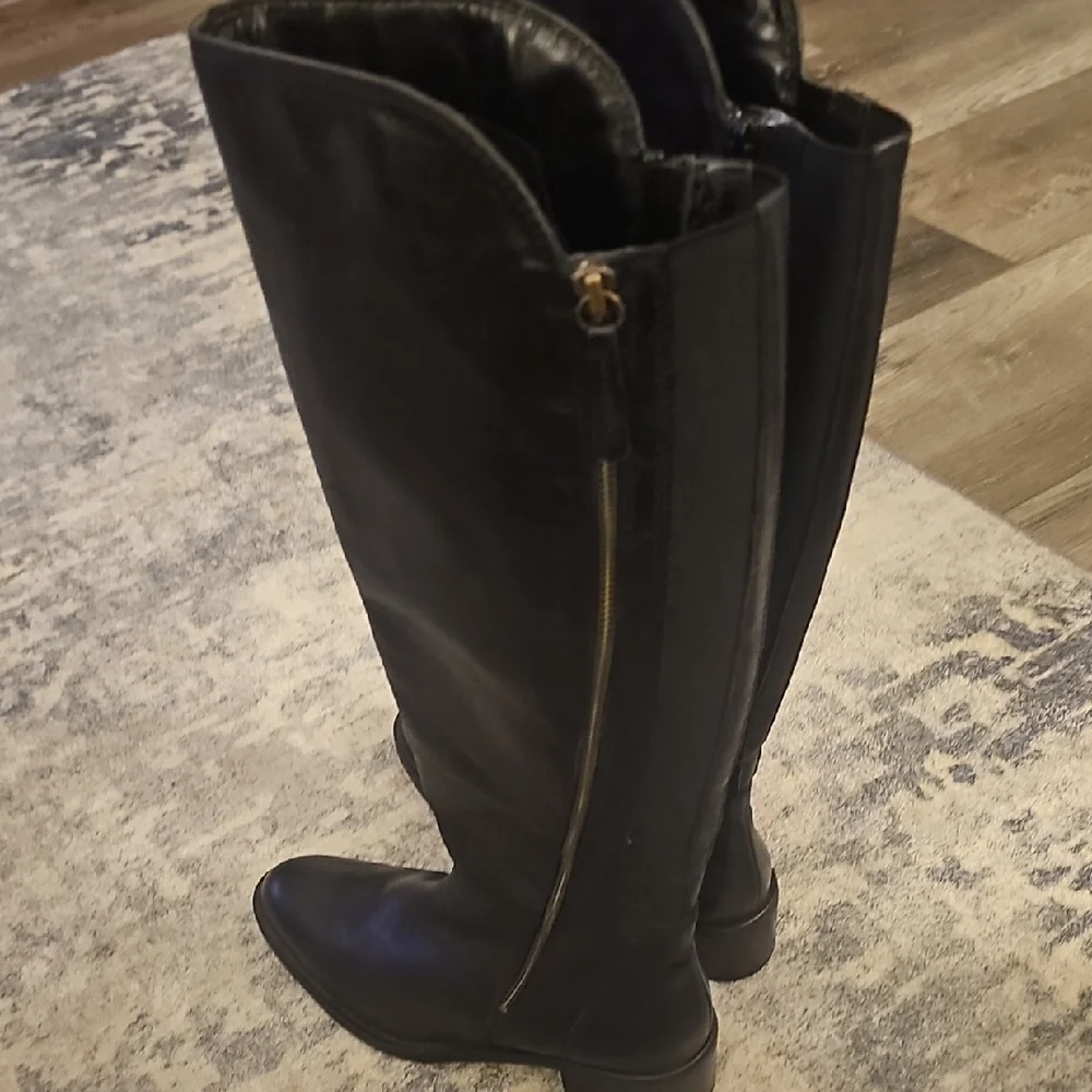 Clarks Women's Knee-high Boots VALANA MELROSE In Black Leather